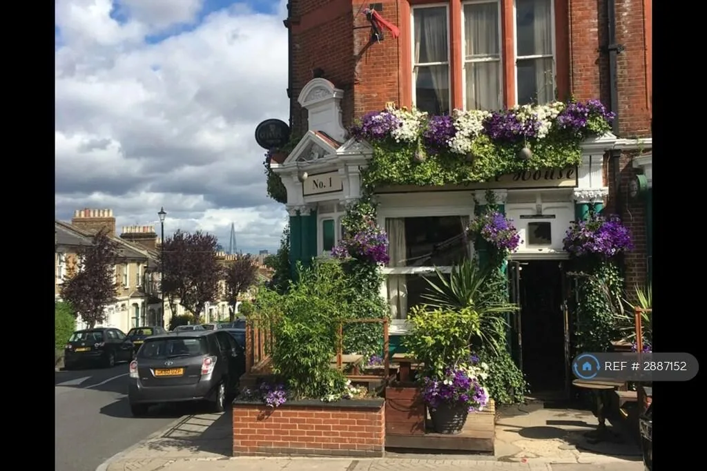 6 bedroom terraced house for rent