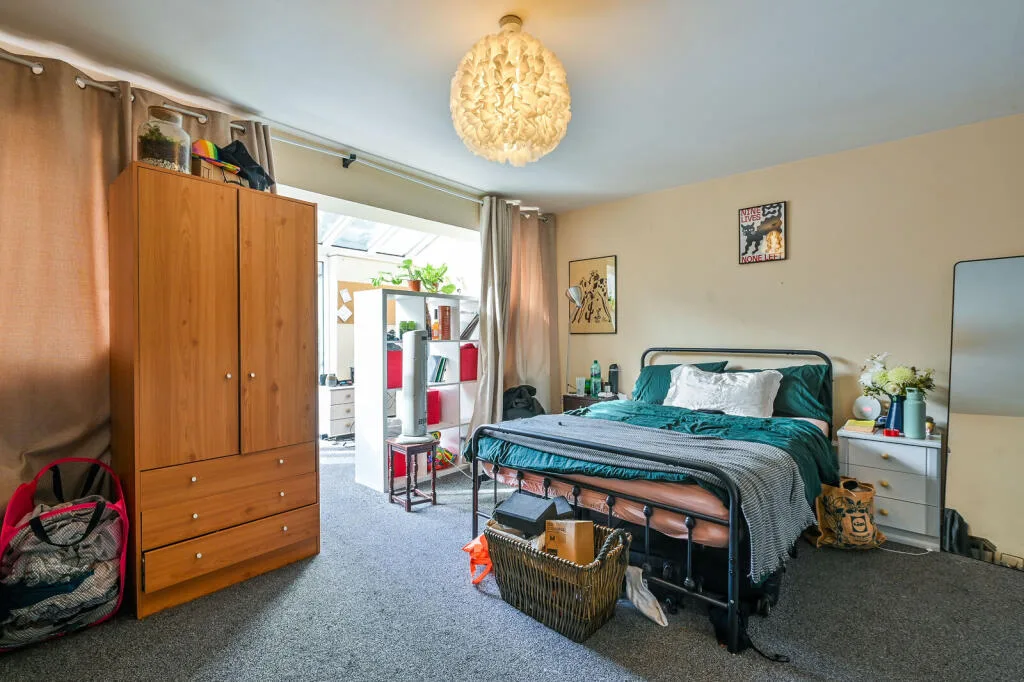 4 bedroom flat for rent