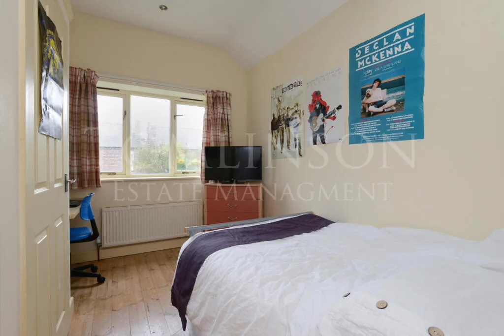 4 bedroom semi-detached house for rent