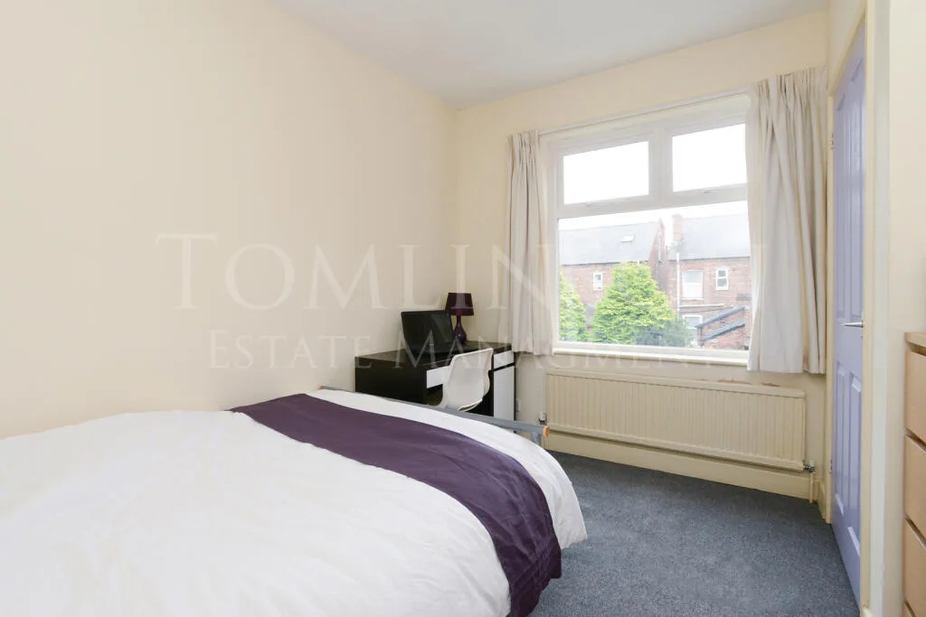 4 bedroom semi-detached house for rent
