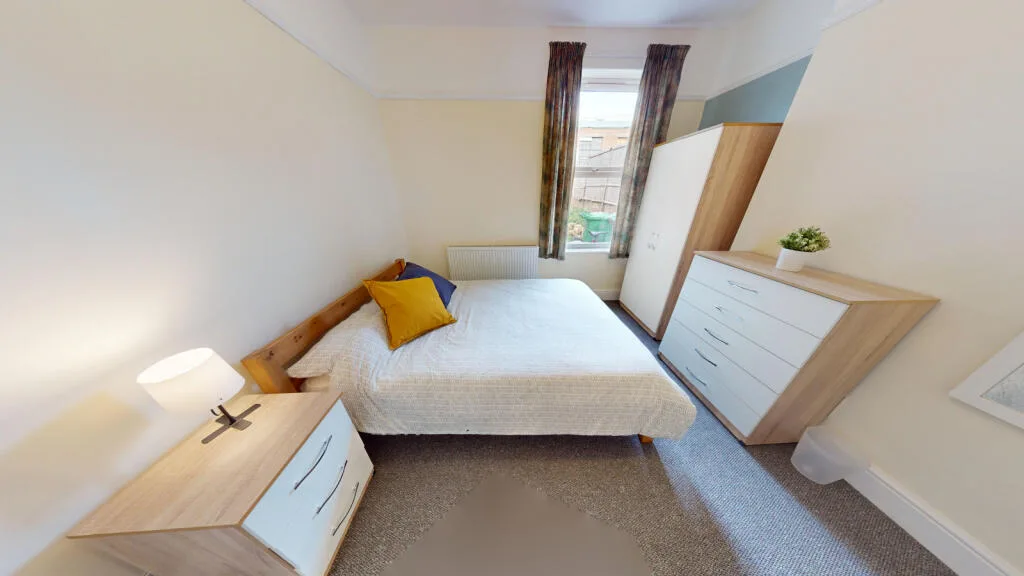 4 bedroom semi-detached house for rent