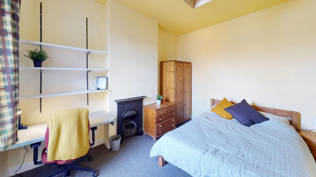 4 bedroom semi-detached house for rent