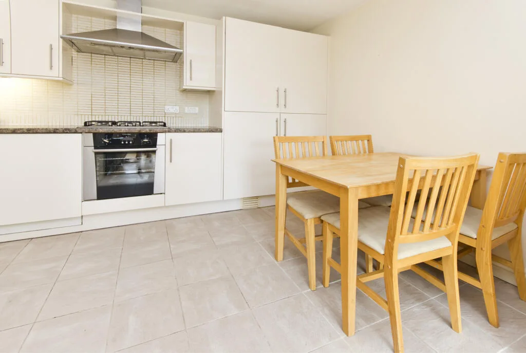 4 bedroom mews property for rent