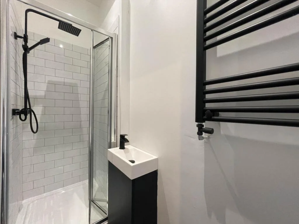 6 bedroom house of multiple occupation for rent