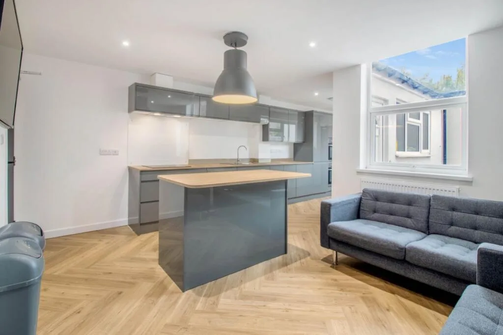 6 bedroom house of multiple occupation for rent