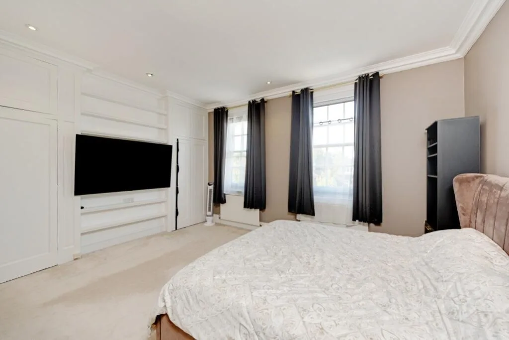 5 bedroom semi-detached house for rent