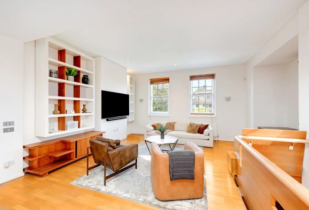 5 bedroom semi-detached house for rent