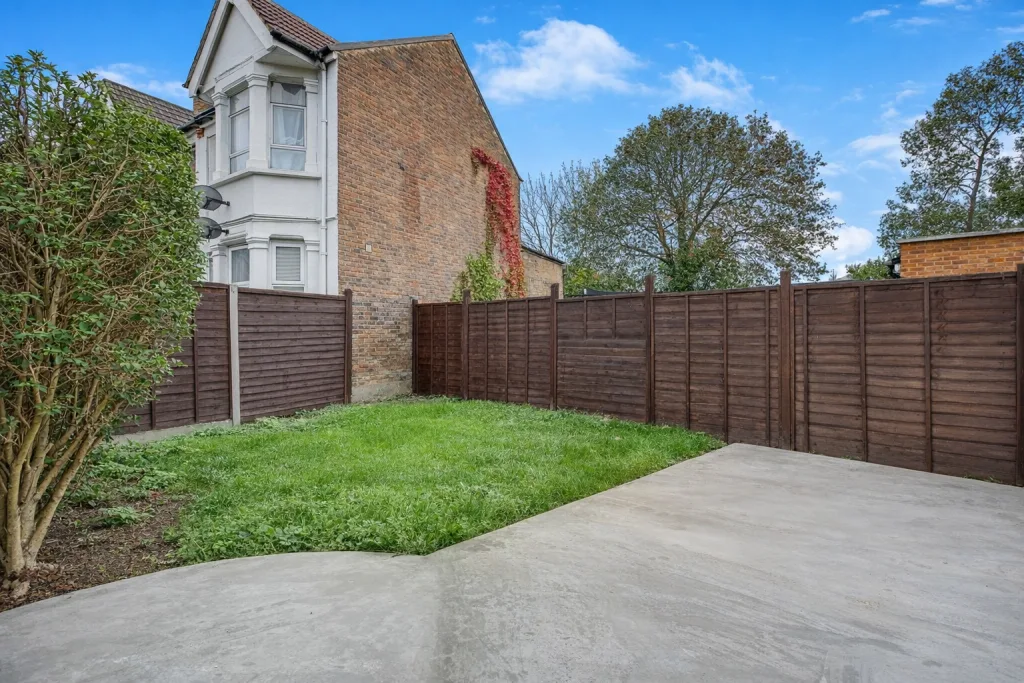 1 bedroom ground floor flat for rent