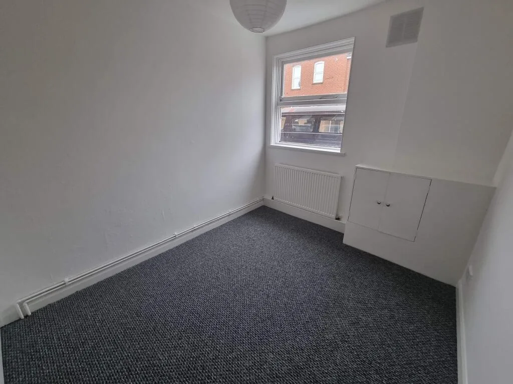 1 bedroom ground floor flat for rent