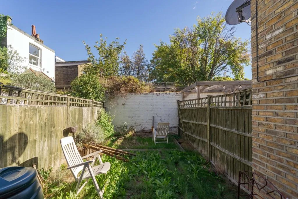 4 bedroom duplex for rent
