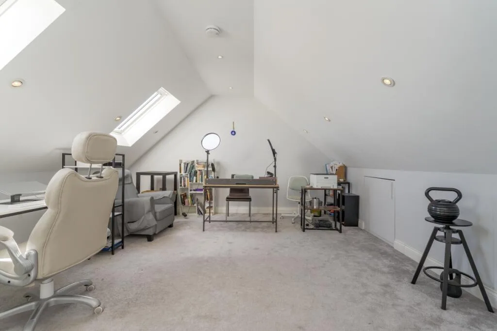 4 bedroom duplex for rent