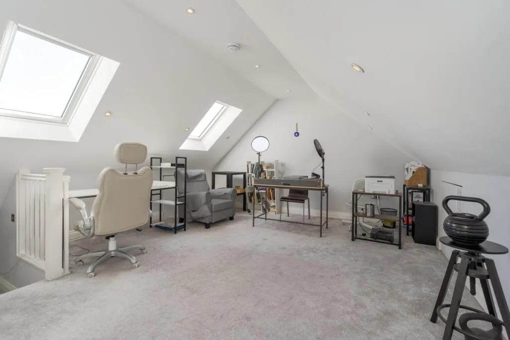 4 bedroom duplex for rent