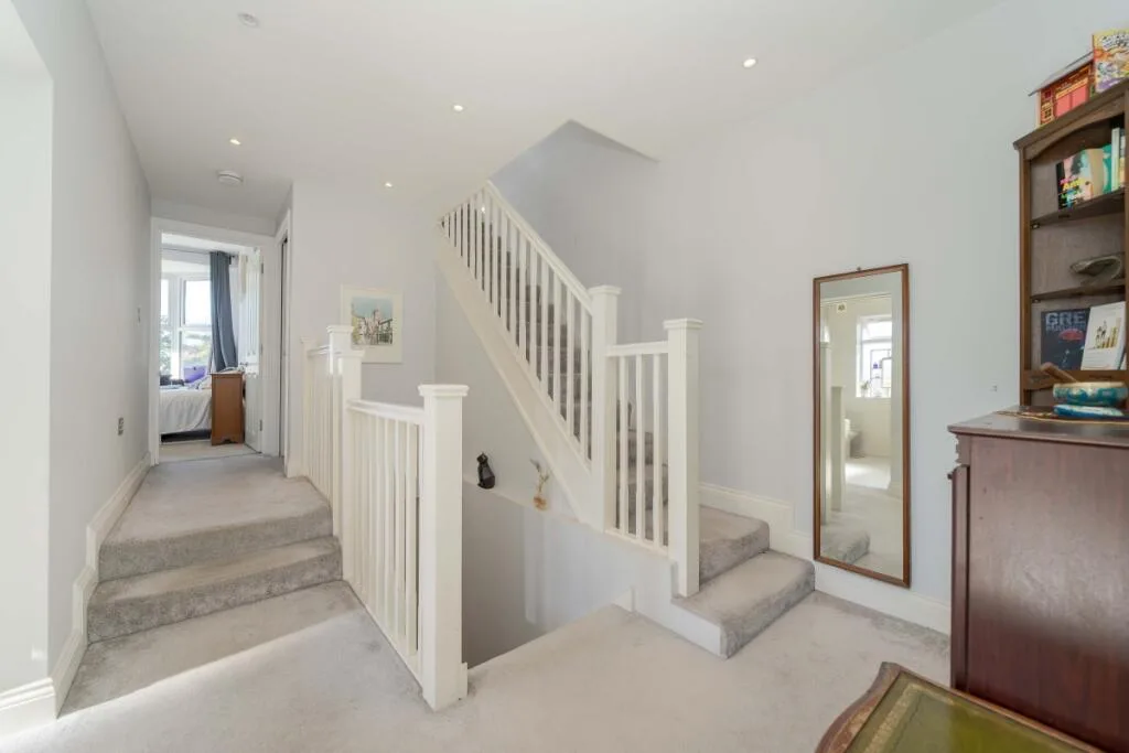 4 bedroom duplex for rent