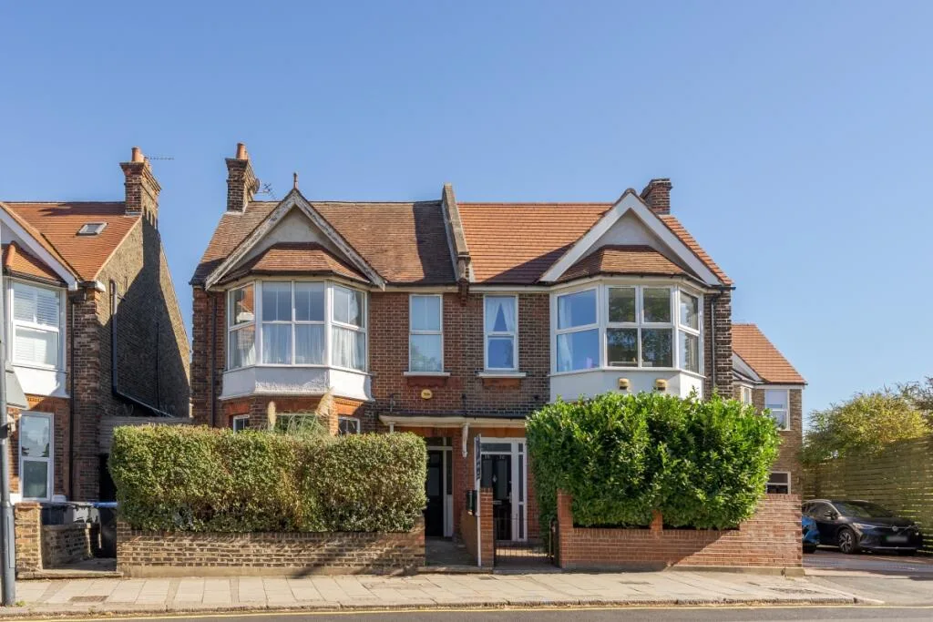 4 bedroom duplex for rent