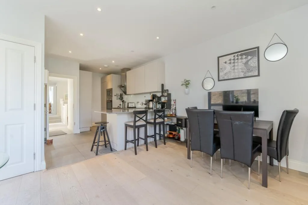 4 bedroom duplex for rent