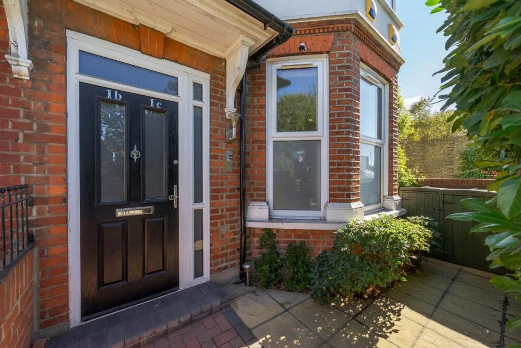 4 bedroom duplex for rent
