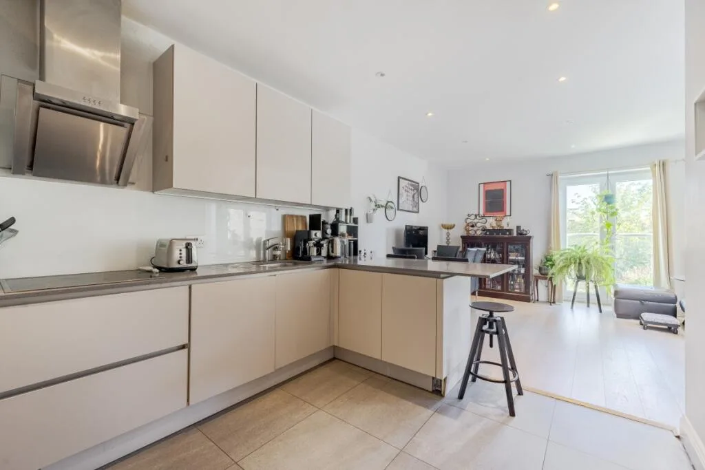 4 bedroom duplex for rent