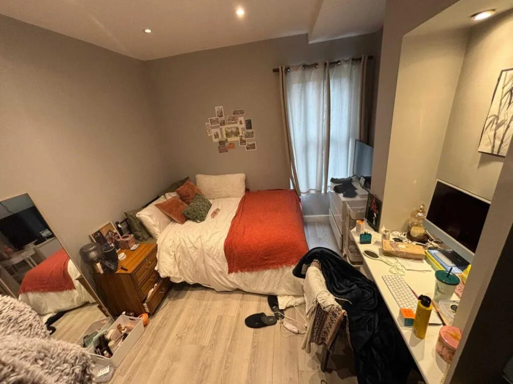 8 bedroom semi-detached house for rent