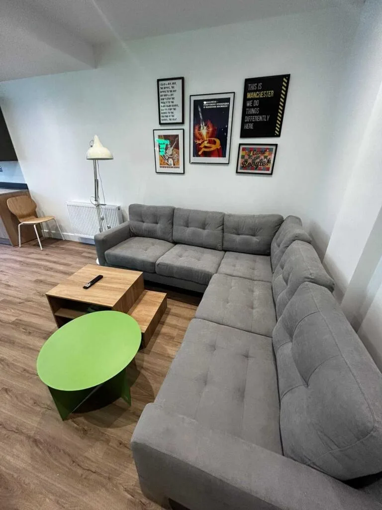 6 bedroom terraced house for rent