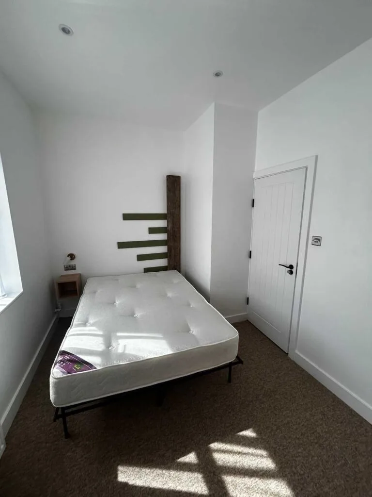 6 bedroom terraced house for rent