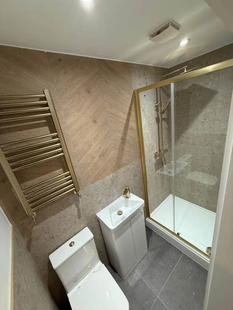 6 bedroom terraced house for rent