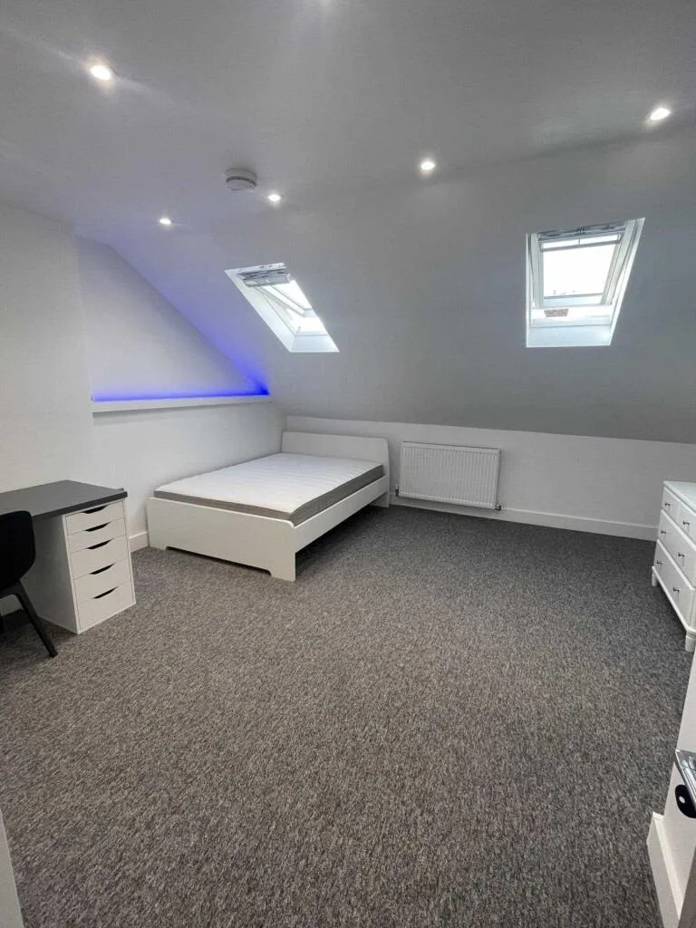 6 bedroom terraced house for rent