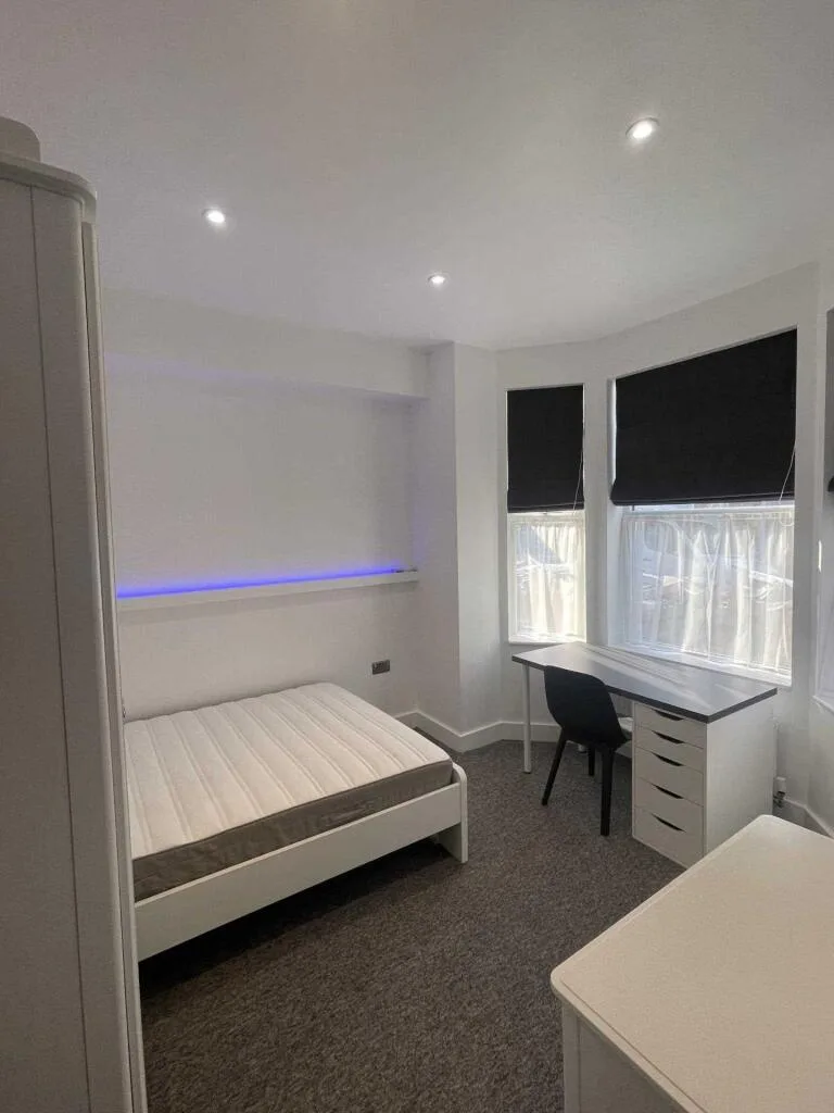 6 bedroom terraced house for rent