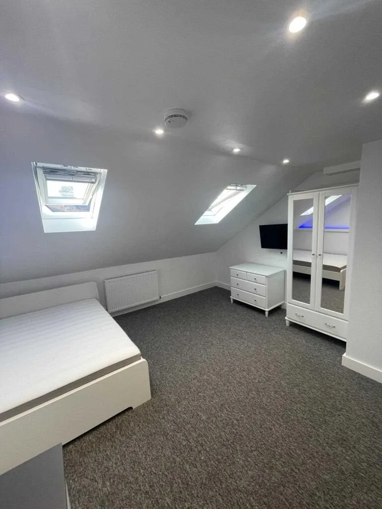 6 bedroom terraced house for rent