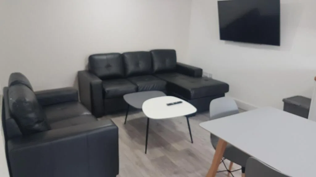 4 bedroom flat for rent