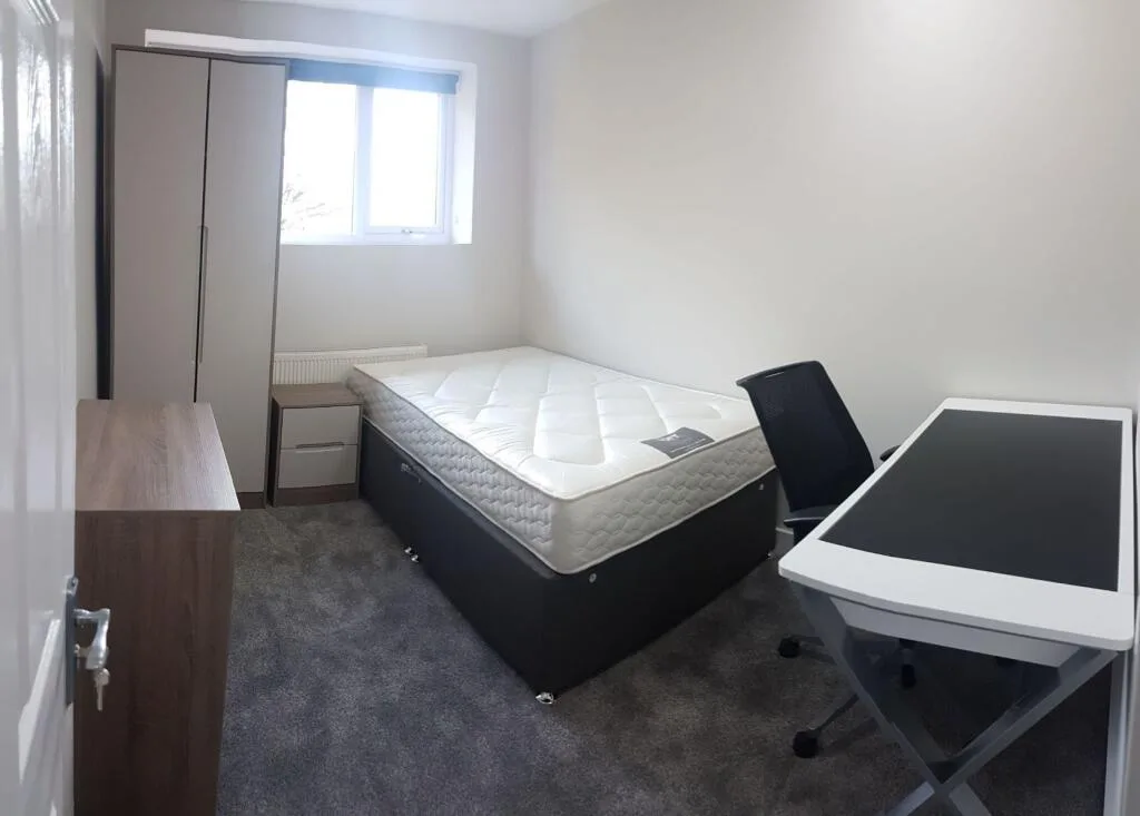 4 bedroom flat for rent