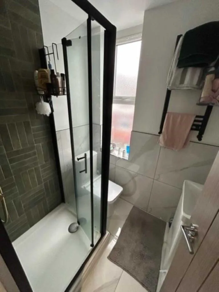 6 bedroom terraced house for rent
