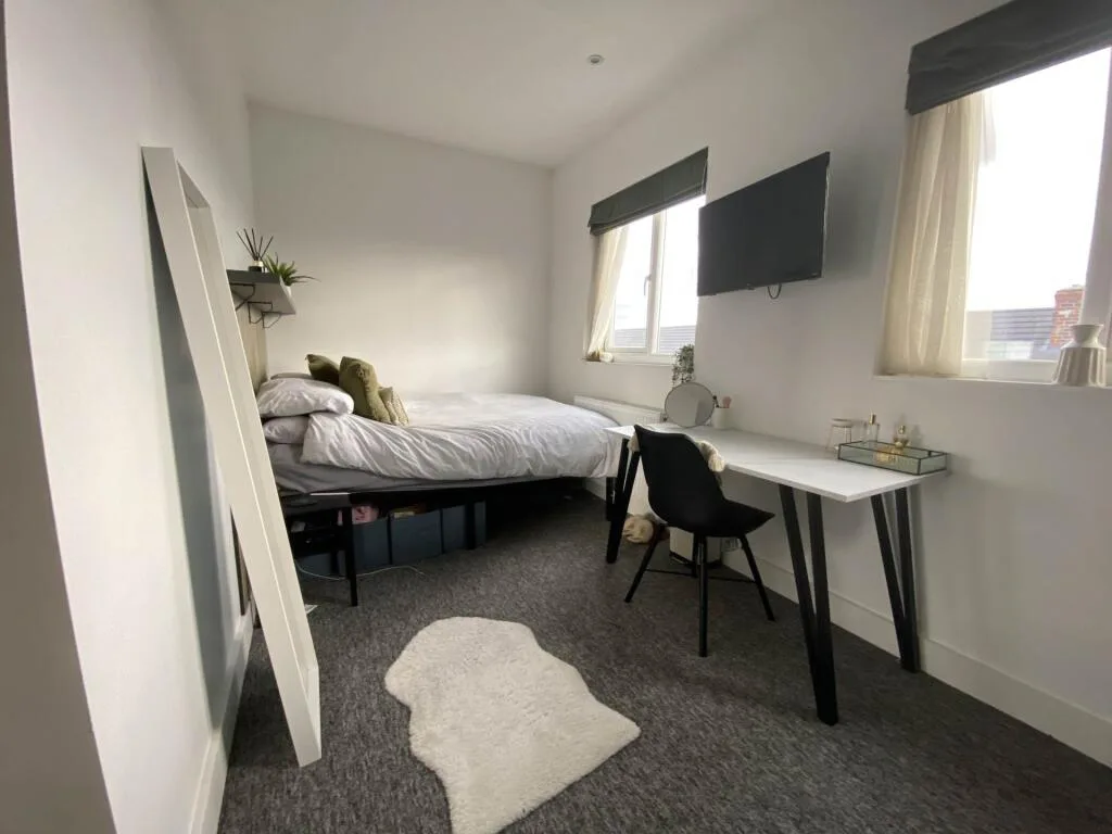 6 bedroom terraced house for rent