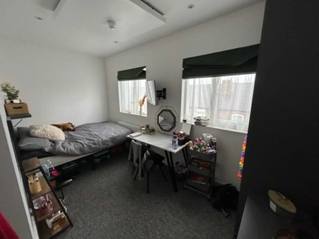 6 bedroom terraced house for rent