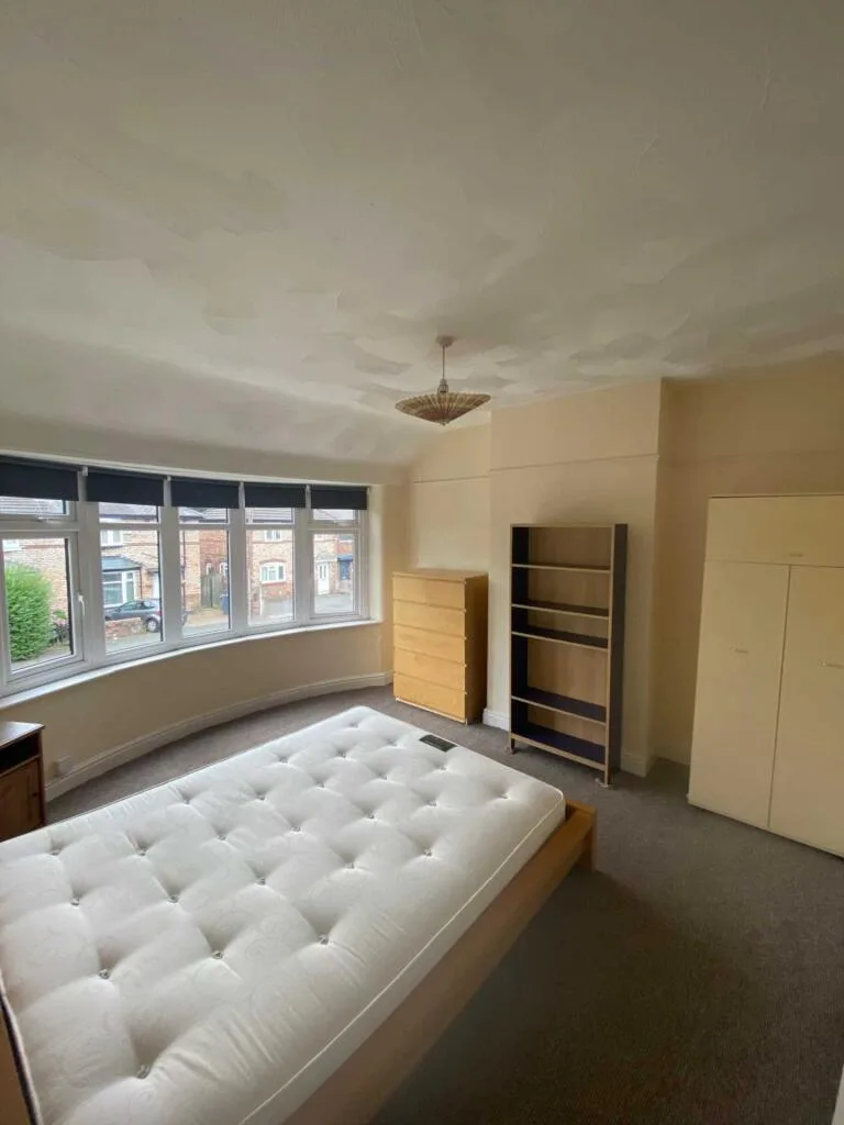 3 bedroom semi-detached house for rent