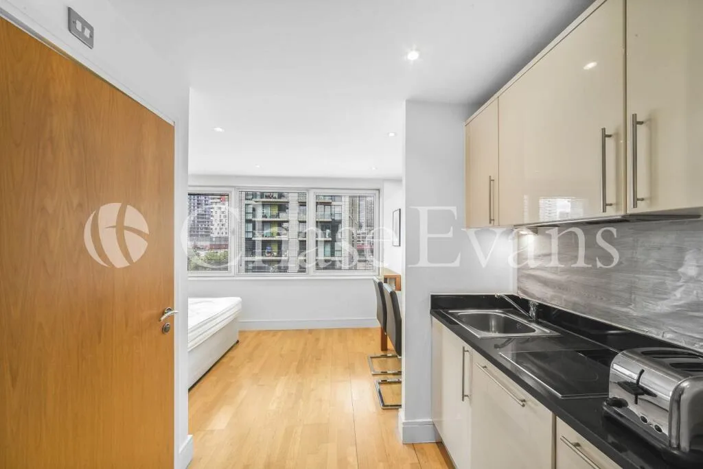 Studio flat for rent