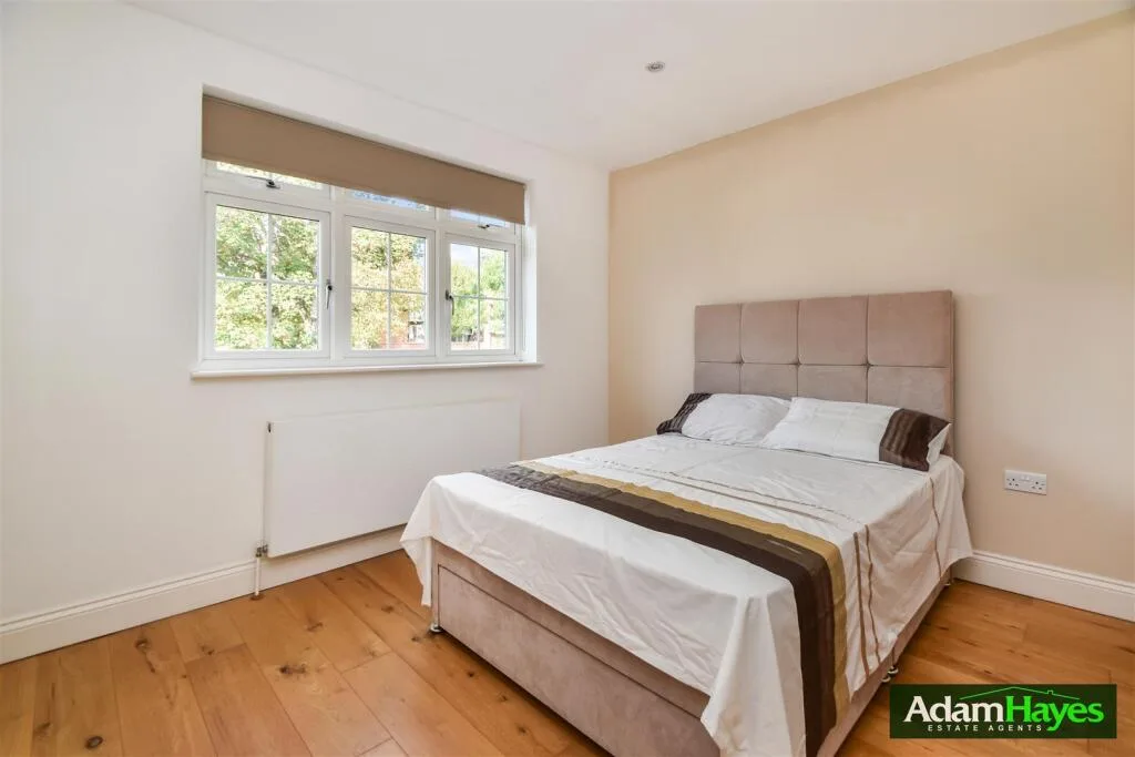 4 bedroom end of terrace house for rent