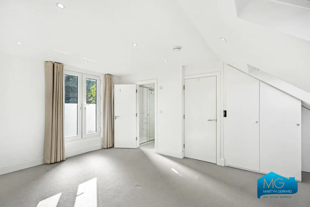 2 bedroom maisonette for rent