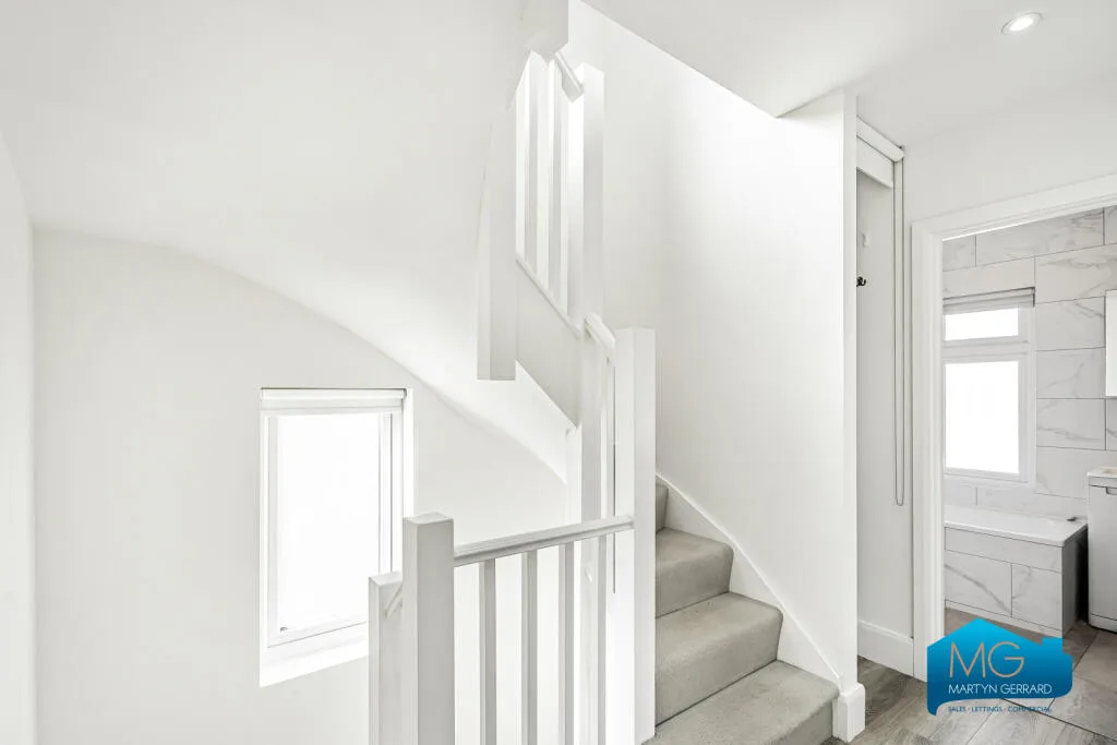 2 bedroom maisonette for rent