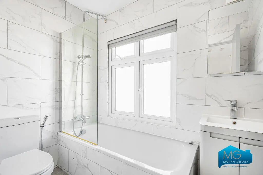 2 bedroom maisonette for rent
