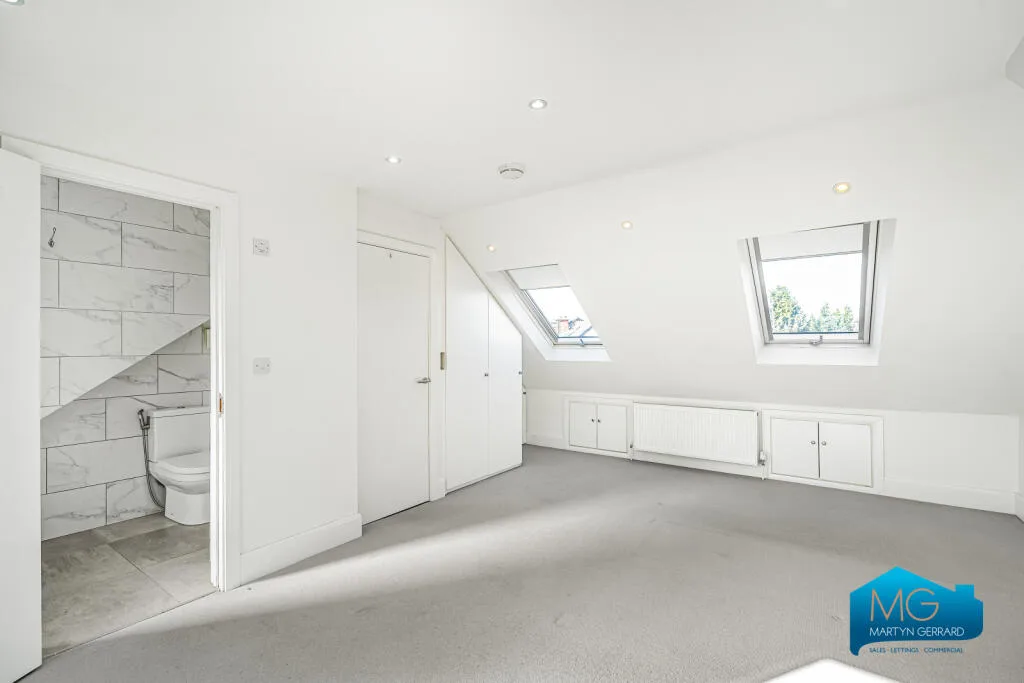 2 bedroom maisonette for rent