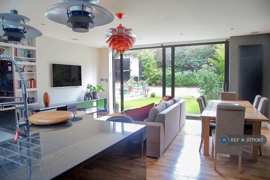 3 bedroom flat for rent