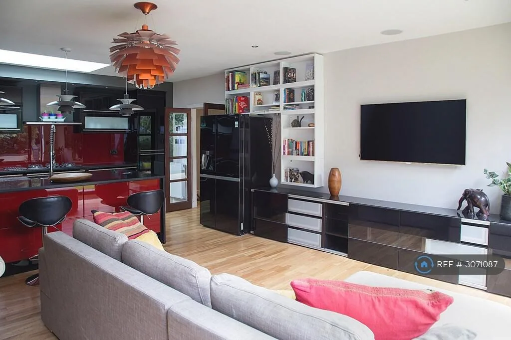 3 bedroom flat for rent