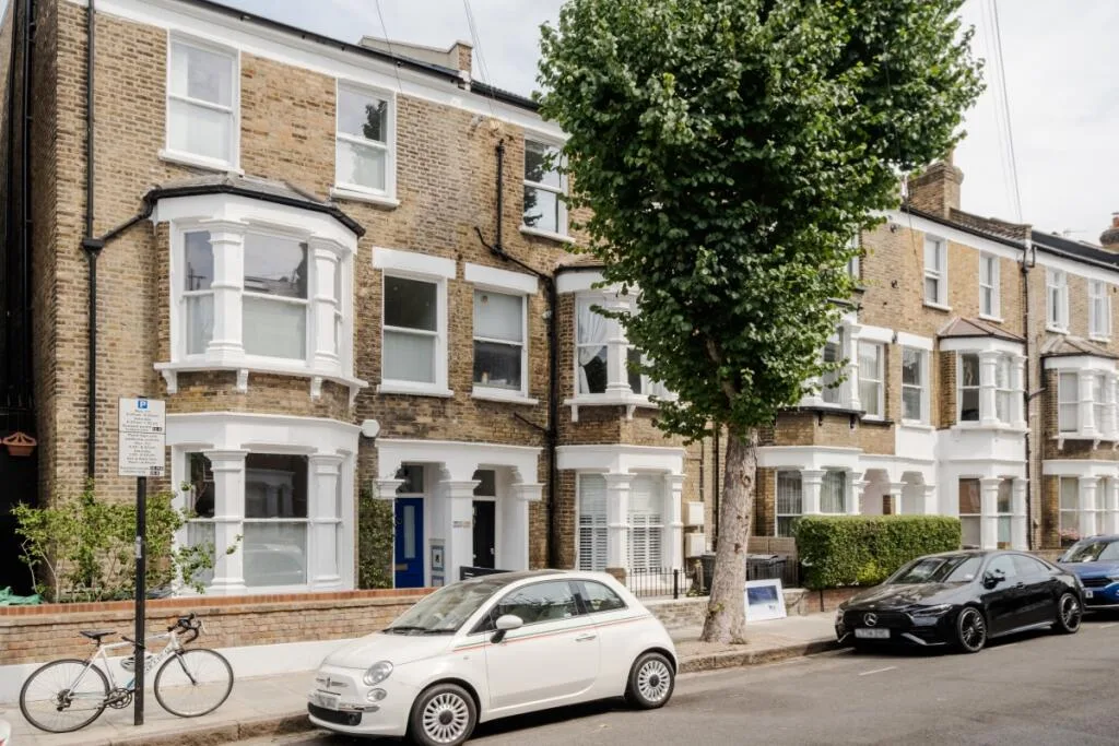 3 bedroom flat for rent