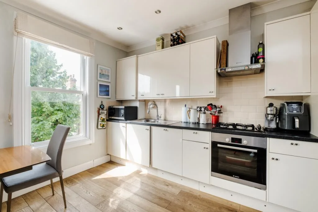 3 bedroom flat for rent