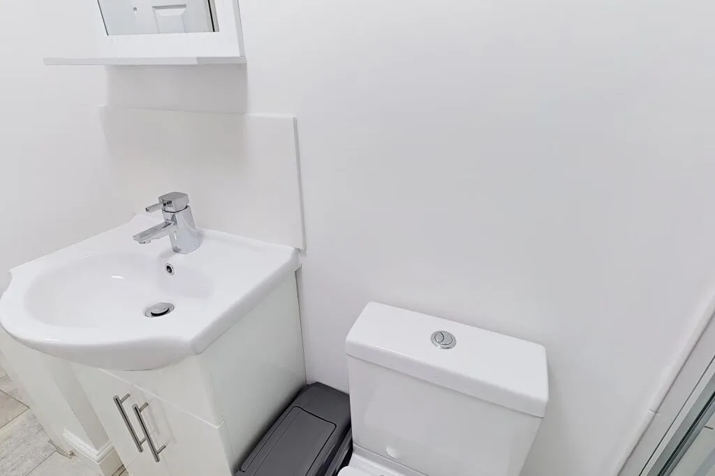 6 bedroom terraced house for rent
