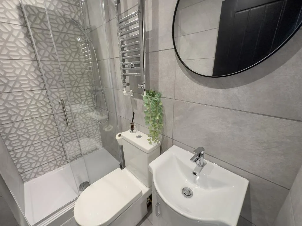 6 bedroom house for rent