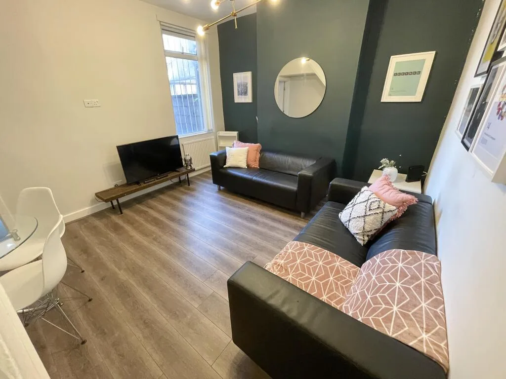 4 bedroom terraced house for rent