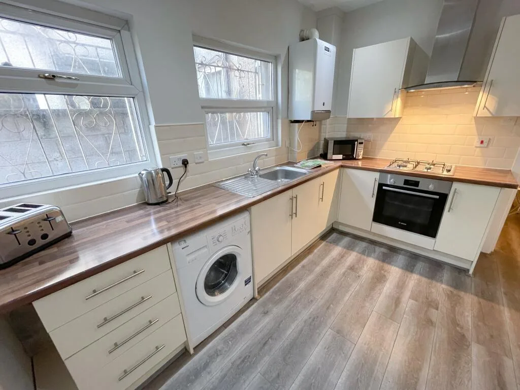 4 bedroom terraced house for rent