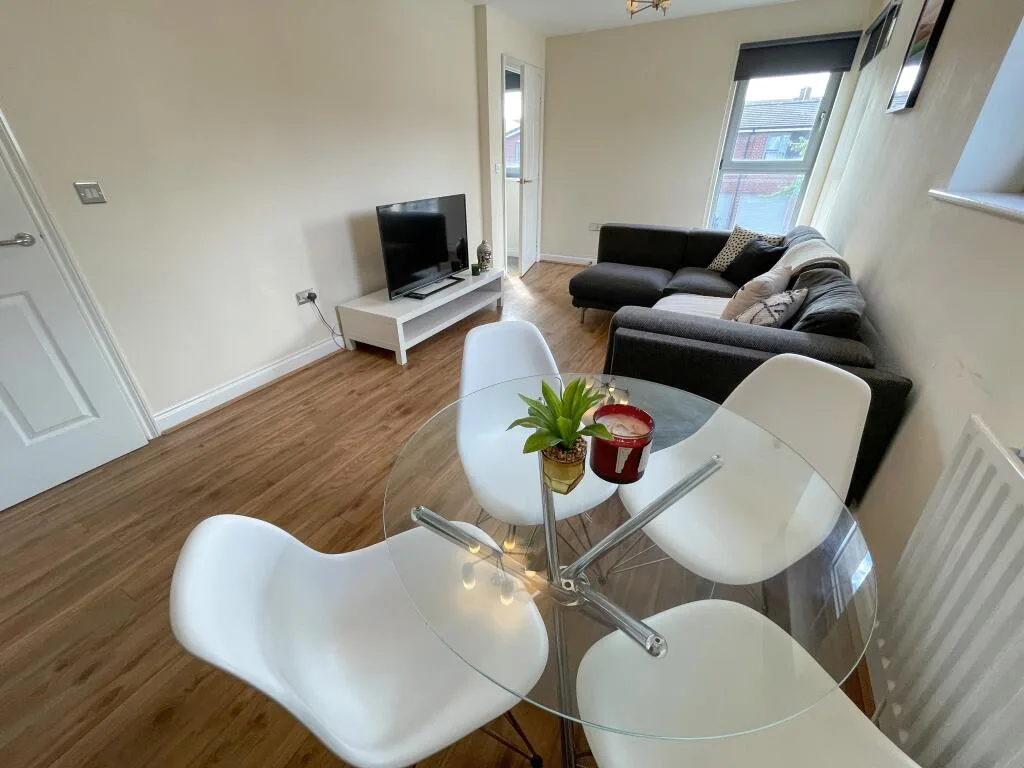 4 bedroom terraced house for rent