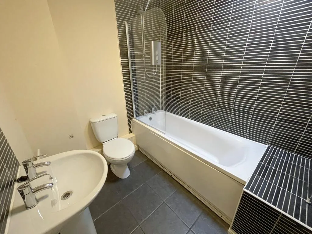 4 bedroom terraced house for rent